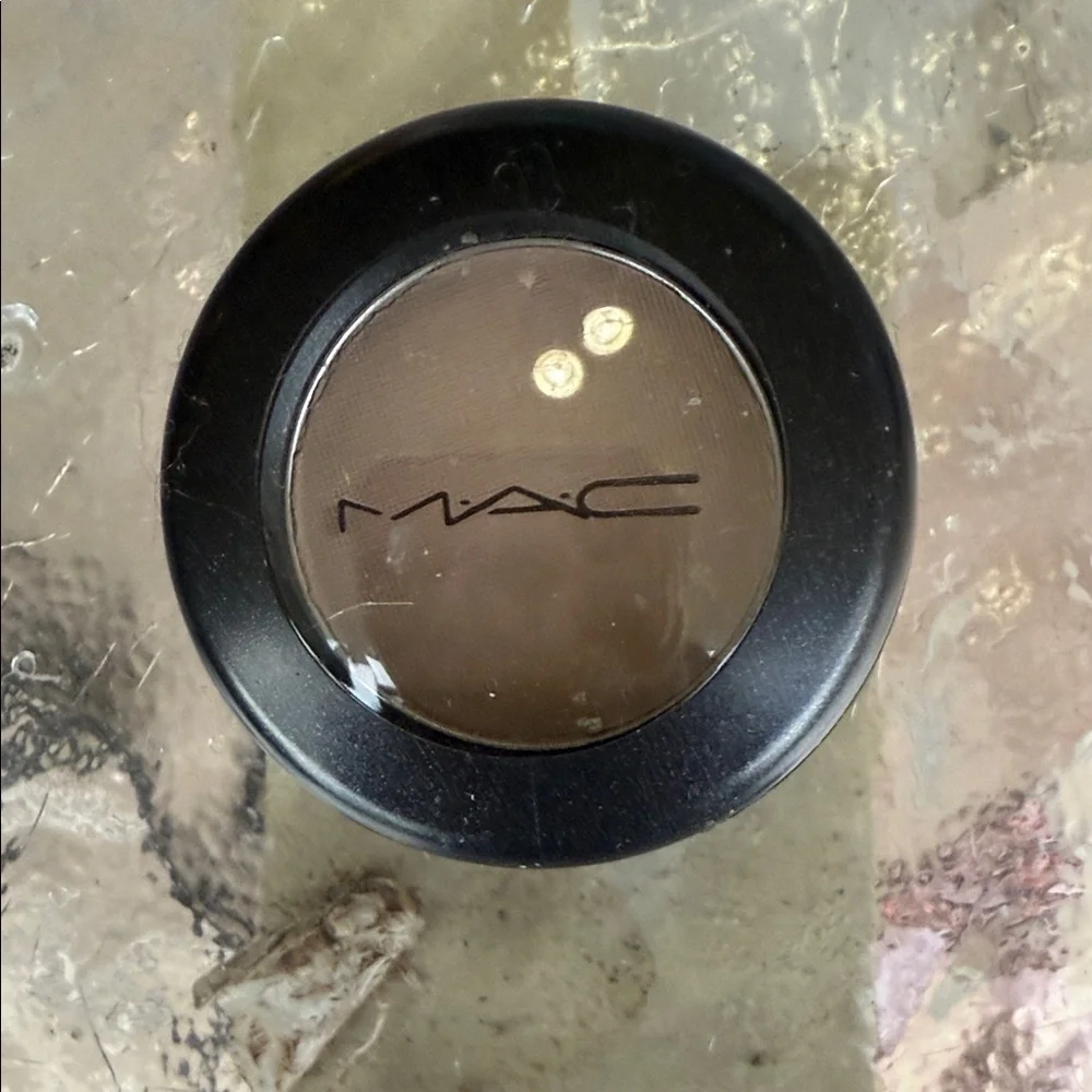 MAC Cosmetics Eyeshadow Collection - Rich Browns and Tans - Picture 5 of 8